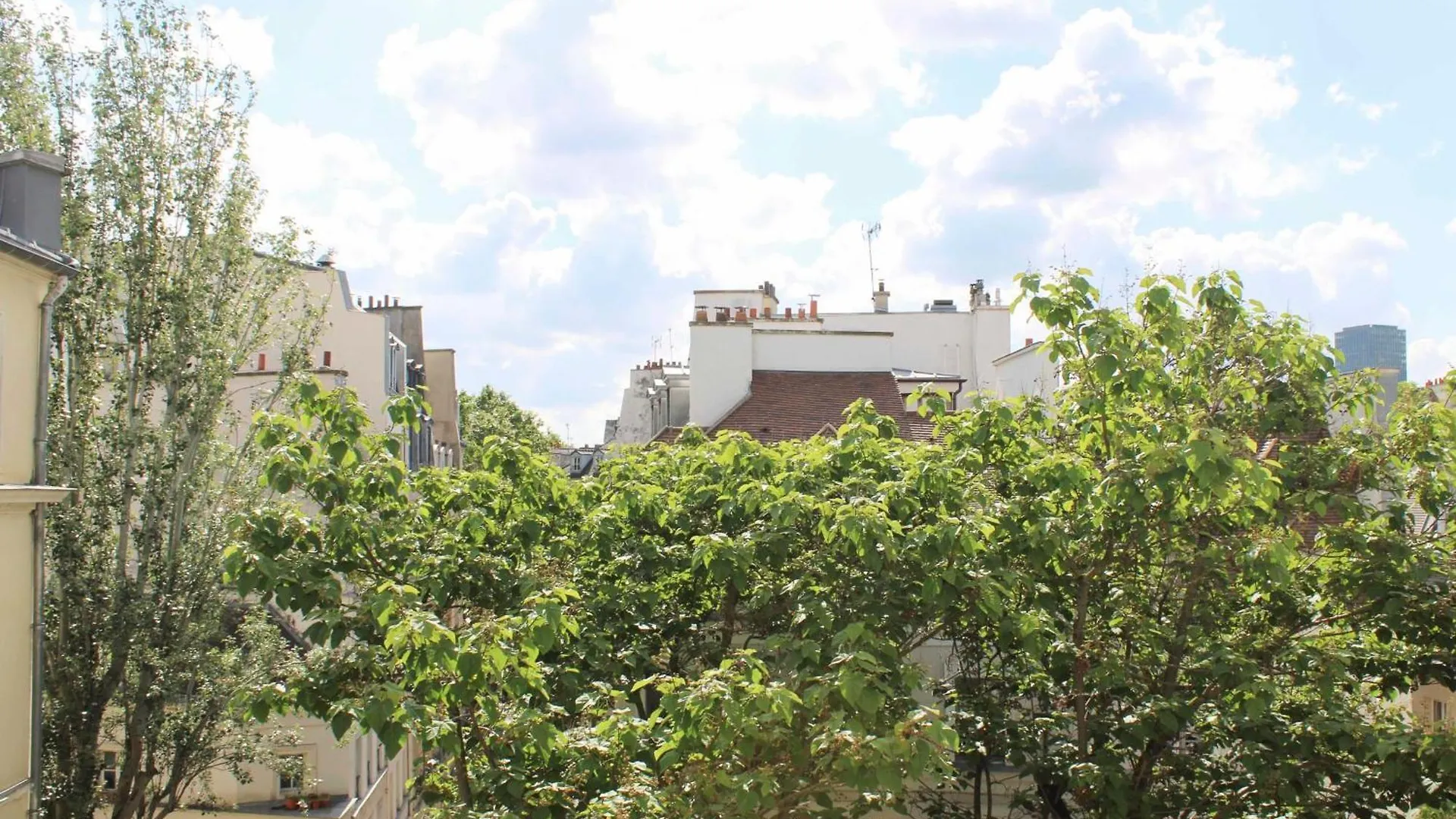 Charming T3 In The Center Of
