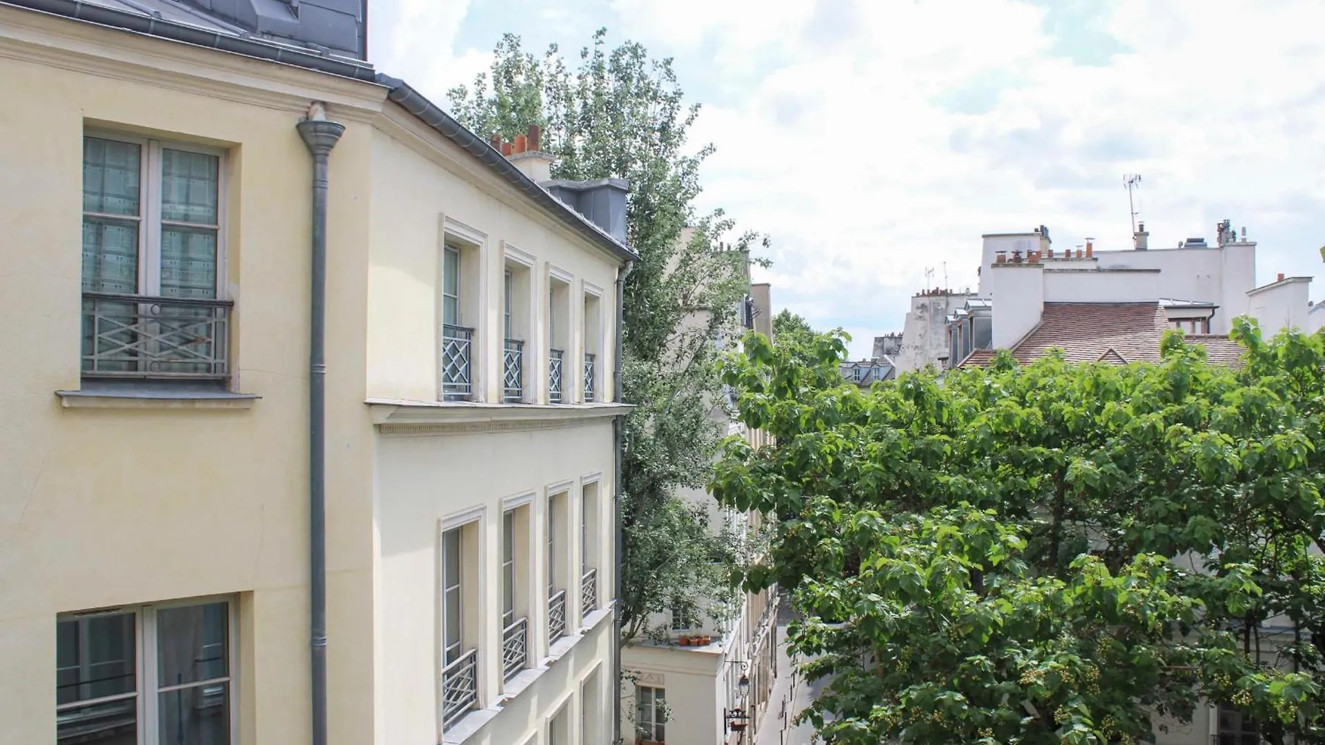 Charming T3 In The Center Of Apartment Paris